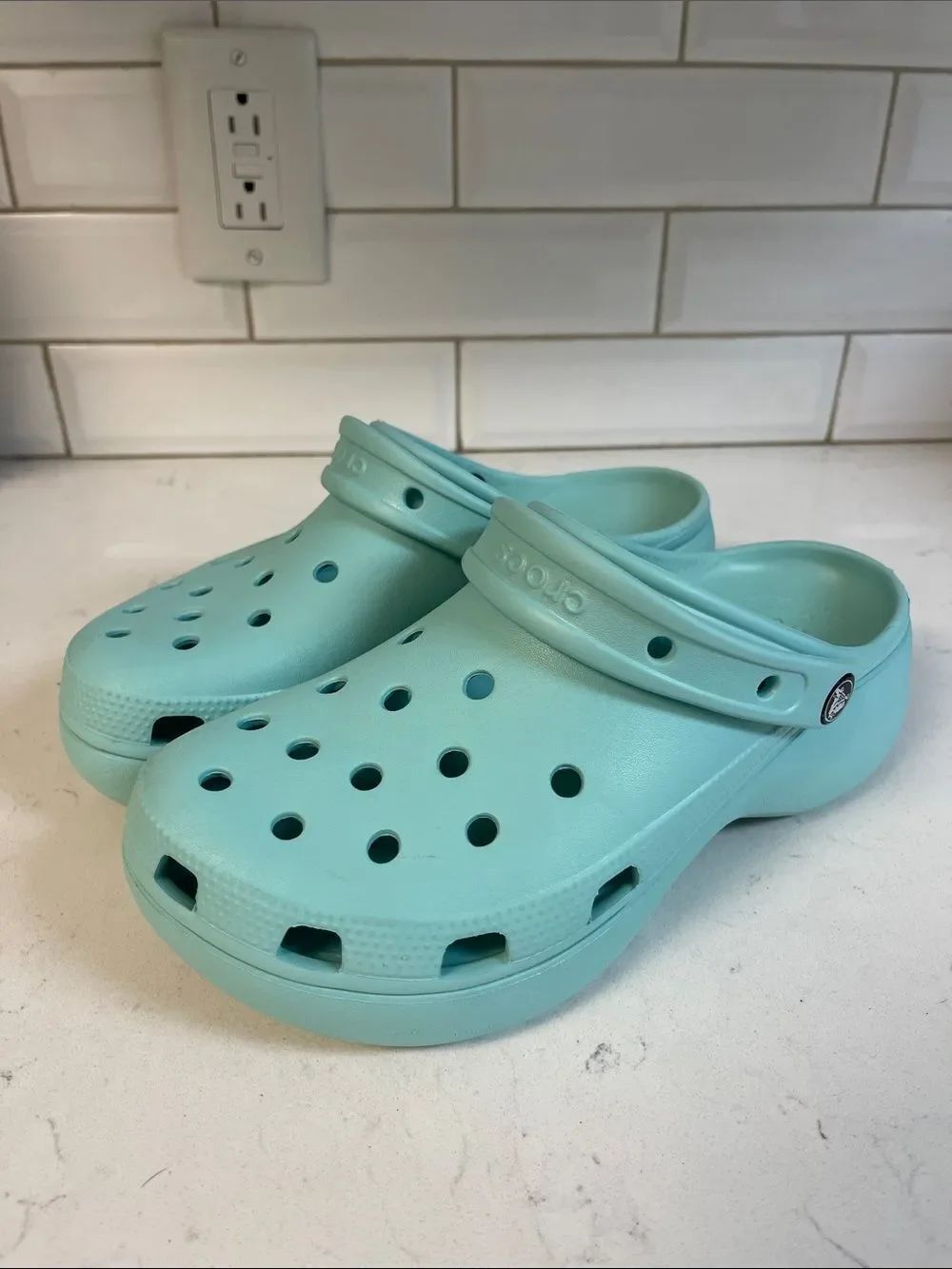 Crocs Women's Classic Platform Clog Size 9 Blue - Turquoise  Style Number 206750